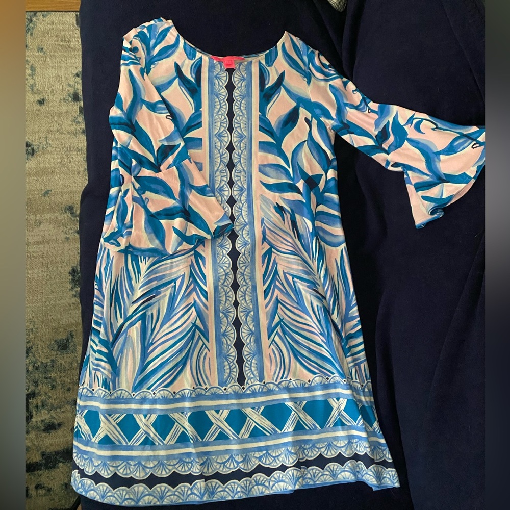 Lilly Pulitzer Size Small flare long sleeve dress